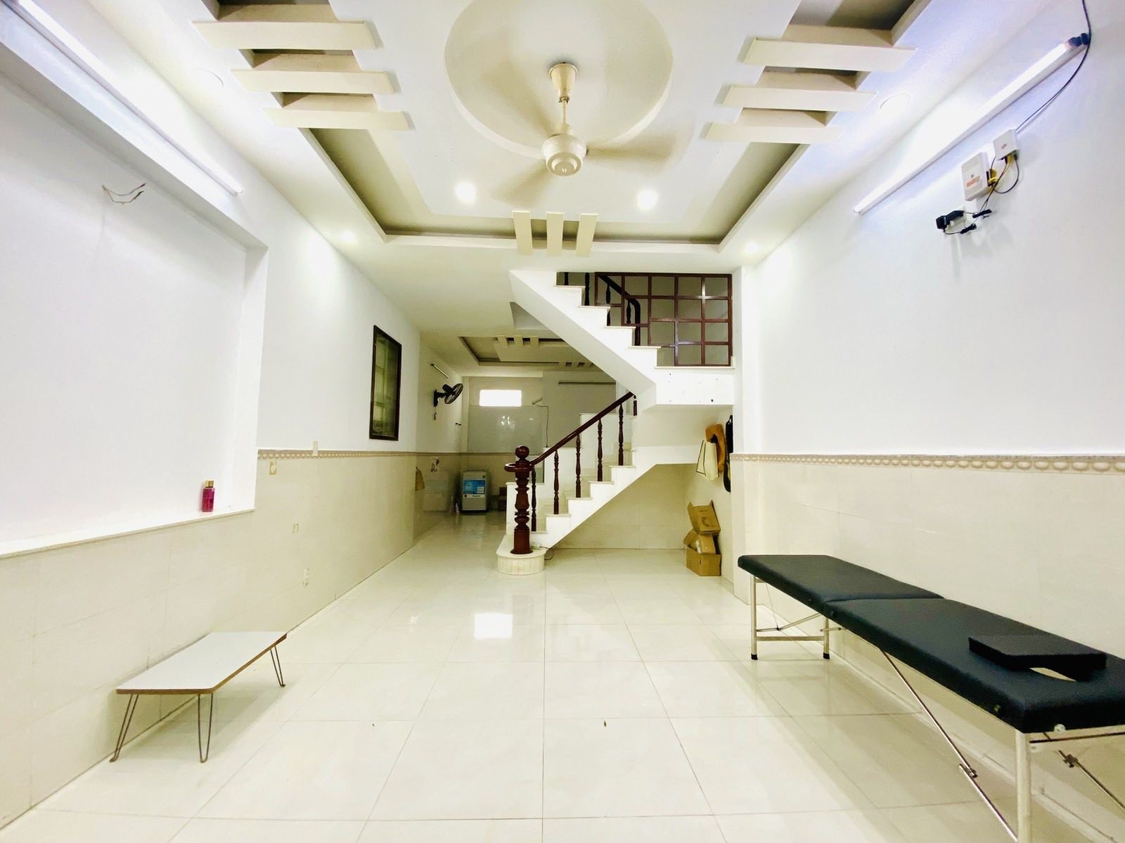  NHÀ CHÍNH CHỦ CẦN BÁN GẤP GIẢM CHÀO 300tr—> GIÁ CÒN 5.5 TỶ- 2 TẦNG - 54M2 (4X13.3) HẺM NHỰA XE HƠI, NGAY TRƯỜNG NGUYỄN CÔNG TRỨ, C.VIÊN LÀNG HOA, GVAP 