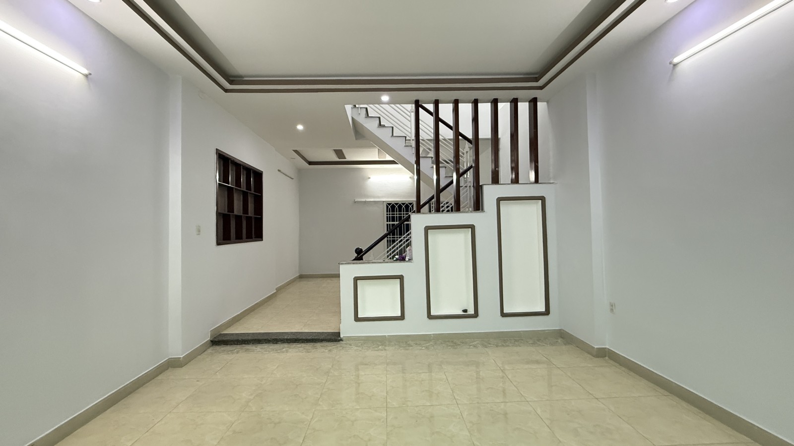  GIÁ RẺ, Bán nhà chợ Phạm Văn Bạch, 60m2 Ngang 5m, 4.75tỷ TL 0964364745 
