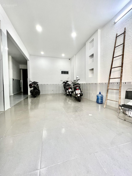  Bán nhà đường Bắc Hải, Q.10, 111m², CHDV 9 tầng, 10,x tỷ 