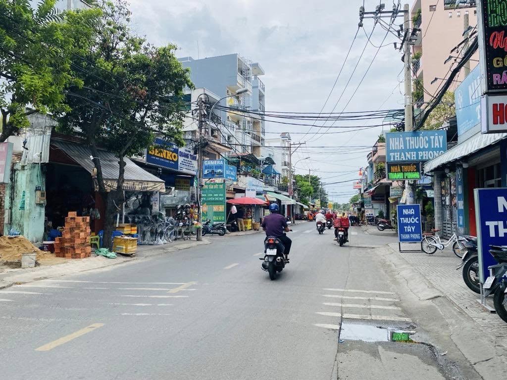  HẺM XE HƠI 5M NGAY GÒ XOÀI - LIÊN KHU 8-9 - GIÁP TÂN PHÚ - NHÀ CŨ TIỆN XÂY MỚI HOẶC CHO THUÊ GIỮ TIỀN - 68M2 CHỈ 4.2 TỶ TL 