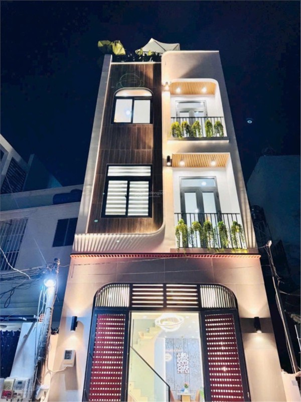  Bán nhà đường Sư Vạn Hạnh, Q.10, 80m², 3 tầng, 4PN, 9,x tỷ 