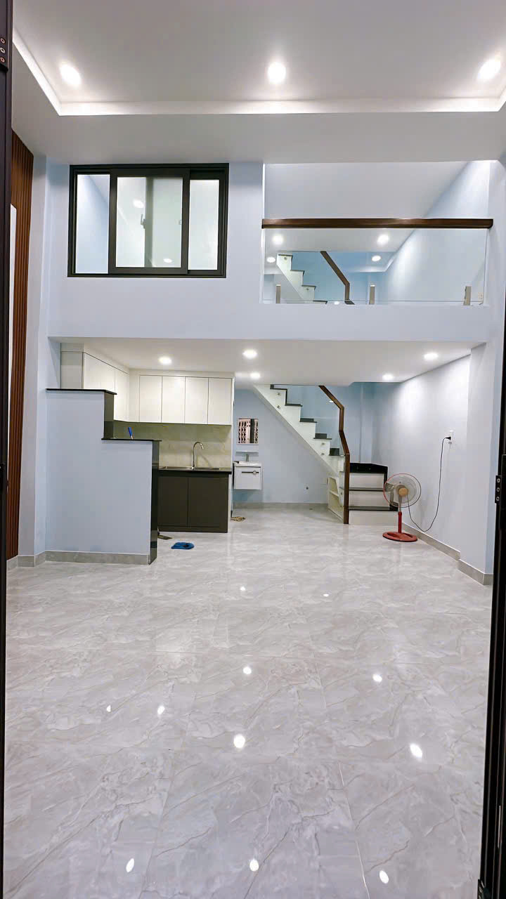  NHÀ ĐẸP NGANG 4.5 NỞ NGANG 5M DÀI 6M
ĐÚC BÊ TÔNG SỔ HỒNG CÓ 3 TỶ 
TRUNG TÂM Q4 