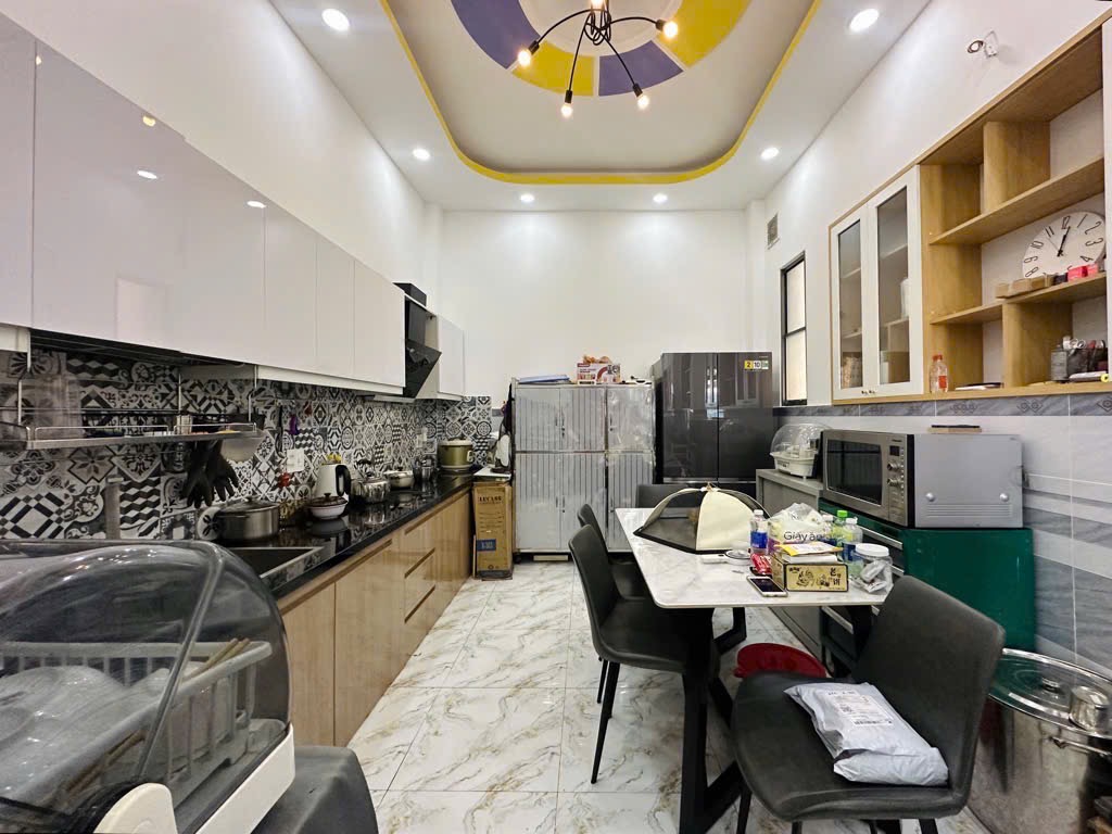  SIÊU PHẨM HXT TRÁNH NGUYỄN THƯỢNG HIỀN BÌNH THẠNH - SIÊU VỊ TRÍ - 4 TẦNG 4PN 5WC MỚI ĐẸP - 40M2 SỔ A4 - CHỈ 7.9 TỶ. 