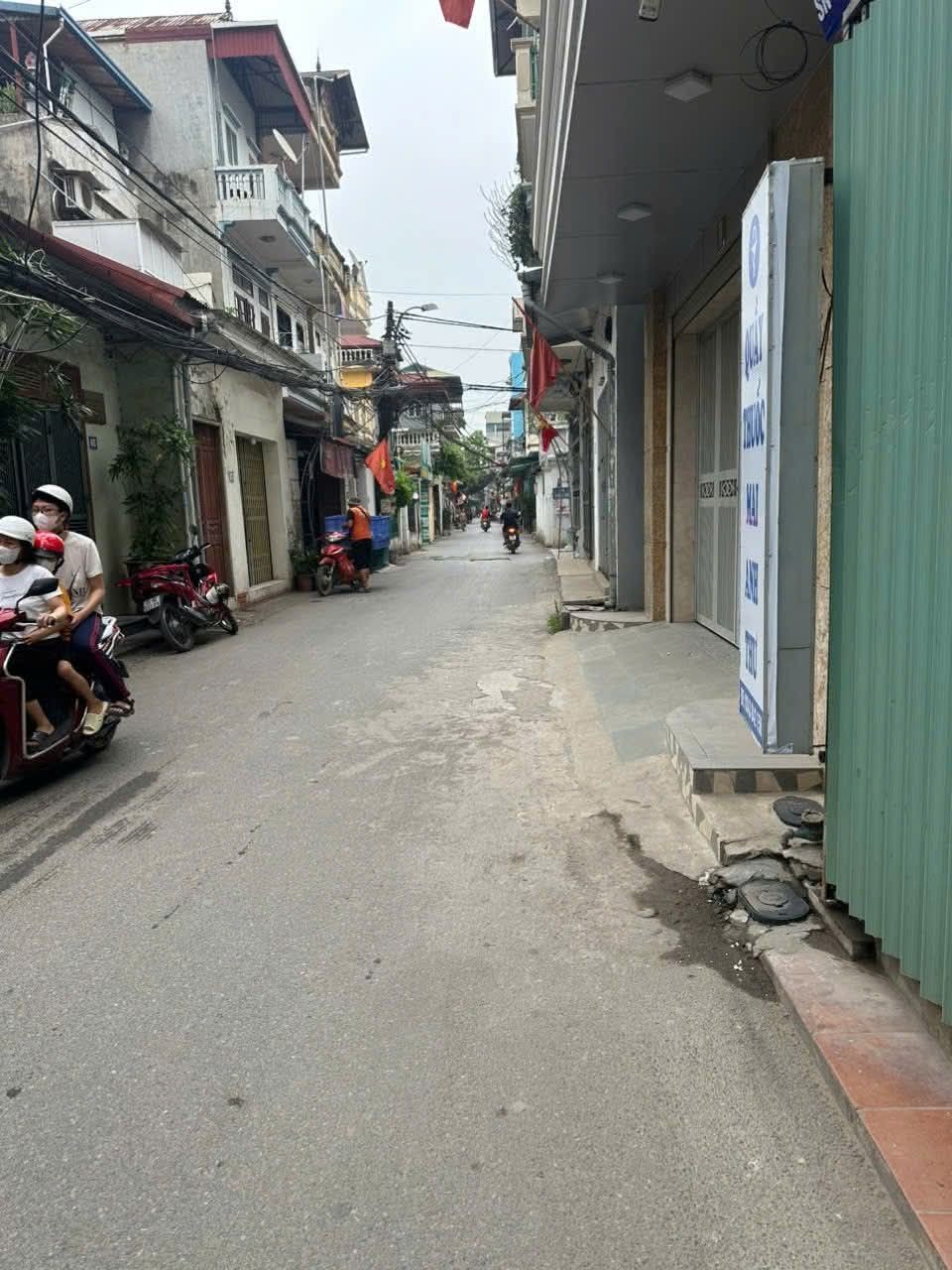  Chủ nhà cần tiền nên mới bán gấp nhà mặt đường Đông Mỹ- Thanh Trì, mt rộng, kinh doanh đỉnh.
???? Đang cho thuê dòng tiền 7tr/1 tháng.
Tiện ích bạt ngàn. Sổ nét căng sẵn sàng giao dịch. 