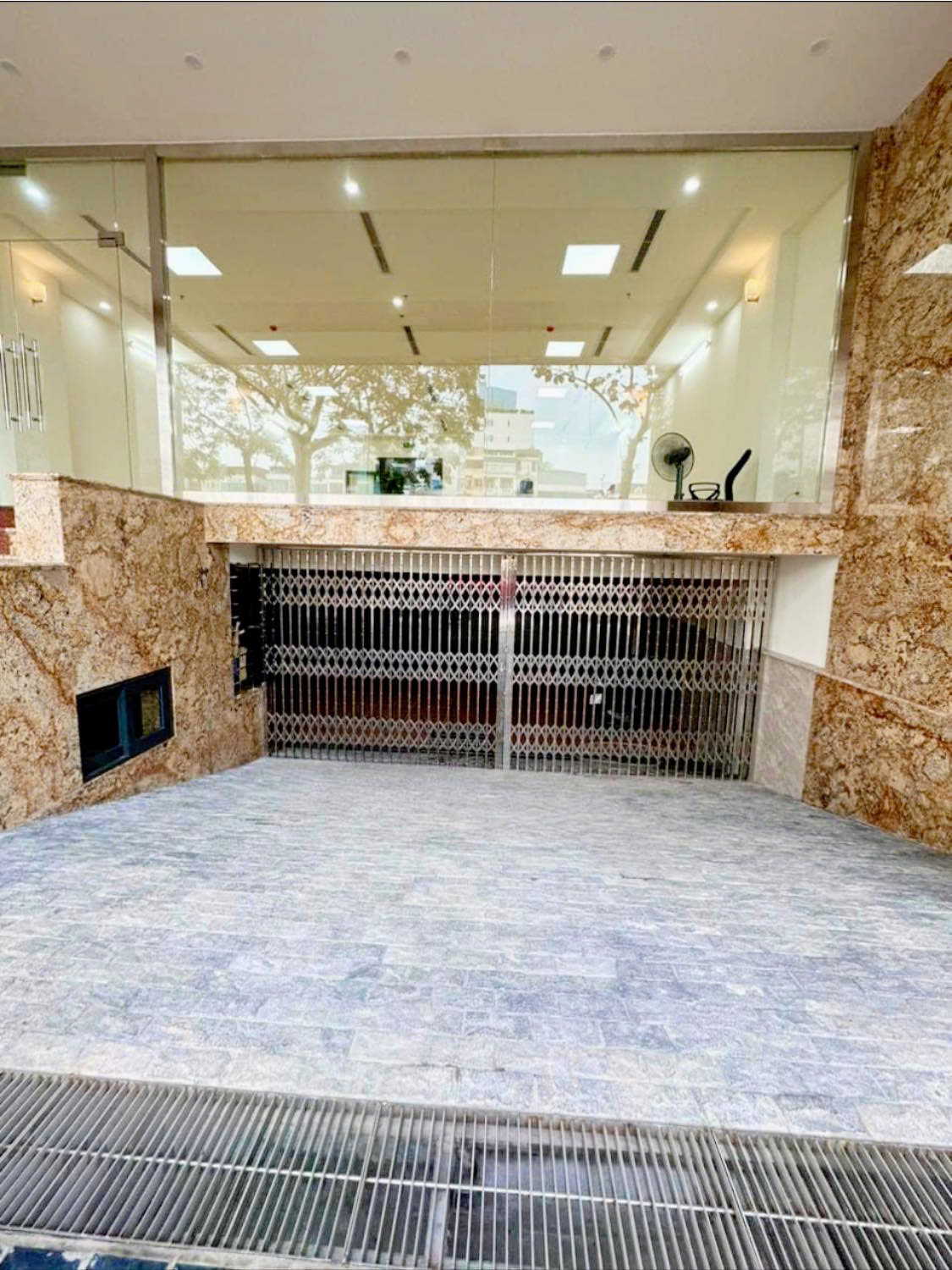  Tòa Văn Phòng VIP Nhất Mặt Phố Quan Hoa, Cầu Giấy, 191m2 9 Tầng 2 Thang Máy, MT 10m, Chỉ 130 Tỷ 