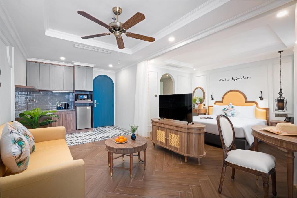  Bán tòa căn hộ 8 tầng trung tâm  phố Tây An Thượng cách Biển 300m, Mỹ An, Ngũ Hành Sơn. 