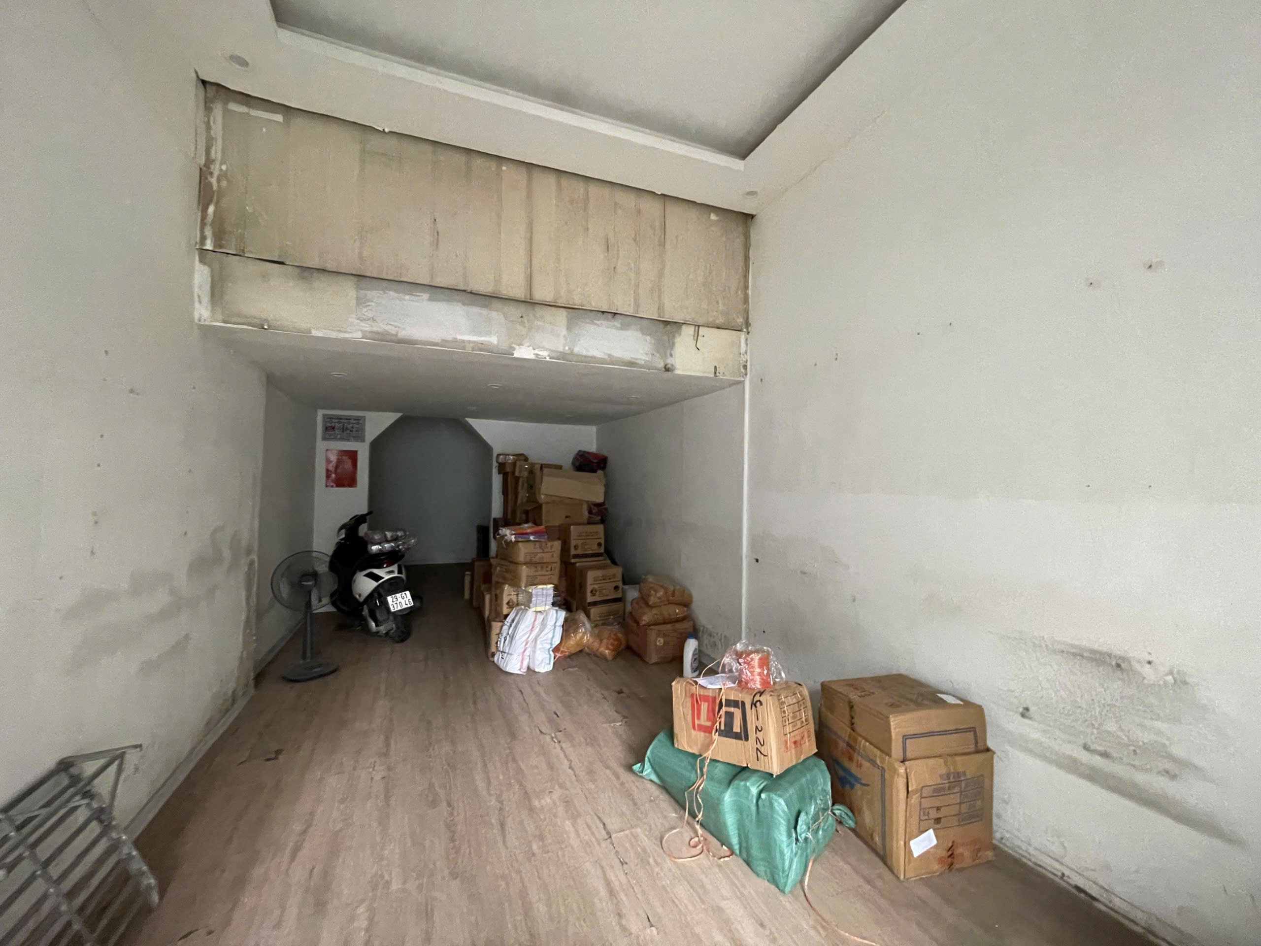  Bán gấp nhà mặt phố trung tâm quận Đống Đa, 12 tỷ, mặt tiền đẹp, vị trí vàng. 