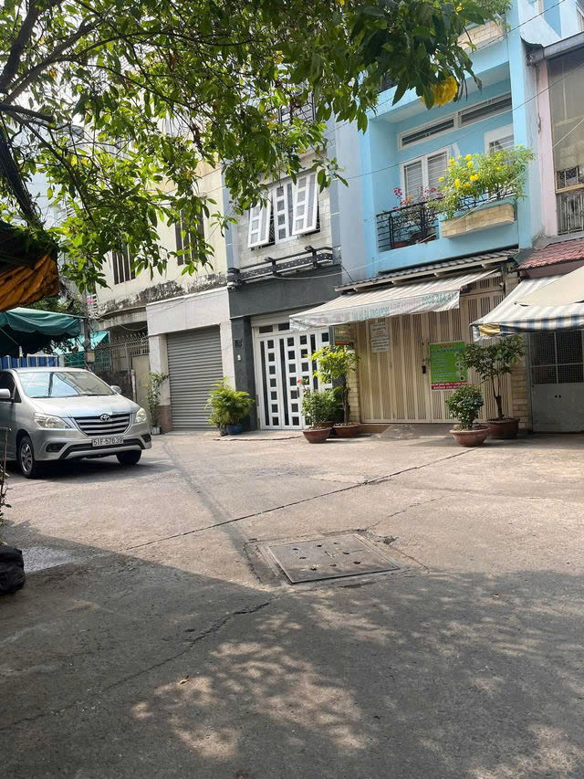  Nhà Mới 5Tầng Cách mặt Tiền 15M Hẻm Thẳng Xe Hơi Sổ Vuông 30m2 Gía 7,5 Tỷ Thương Lượng 