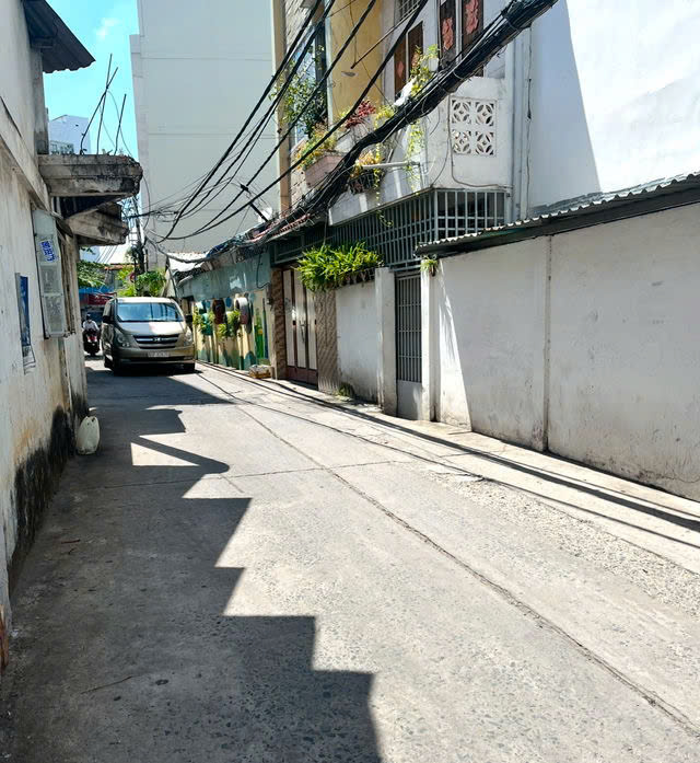  Nhà Mới 5Tầng Cách mặt Tiền 15M Hẻm Thẳng Xe Hơi Sổ Vuông 47m2 Gía 4,95 Tỷ Thương Lượng 
