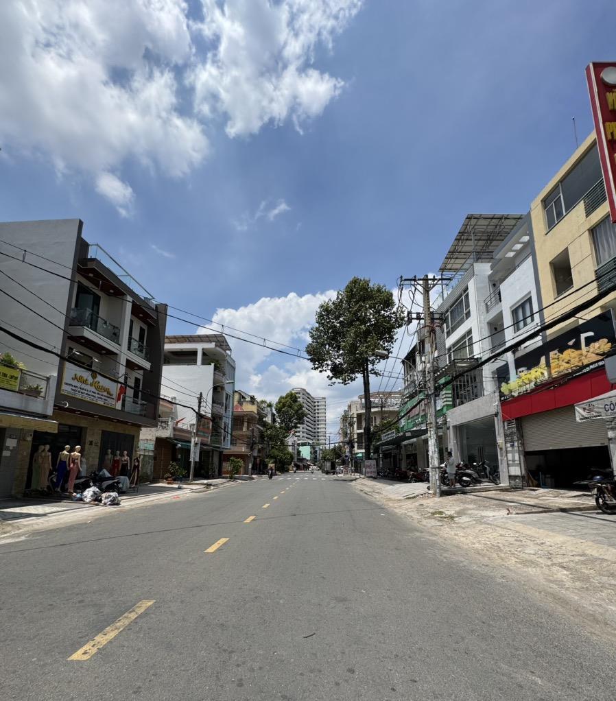  BÁN NHÀ GÓC 2 MẶT TIỀN KHU TÊN LỬA – 81M² – 4 TẦNG – NGANG 7.3M – GIÁ 15 TỶ 