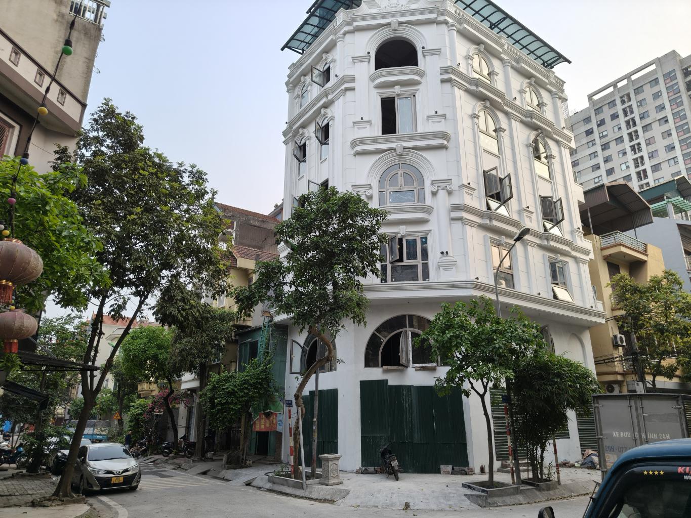  Căn góc - Khu phân lô Tái Định cư - mặt đường Tam Trinh. Nhà View Công Viên Mini, Hồ điều hòa. Giá 14,5 Tỷ 