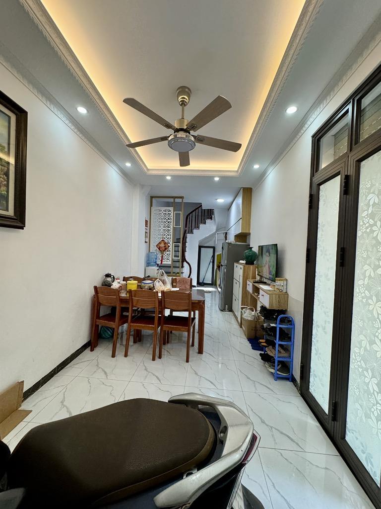  Bán nhà phố MInh Khai, vài bước ra ô tô, sát phố Minh Khai, DT 30m2, nhỉnh 7 tỷ 