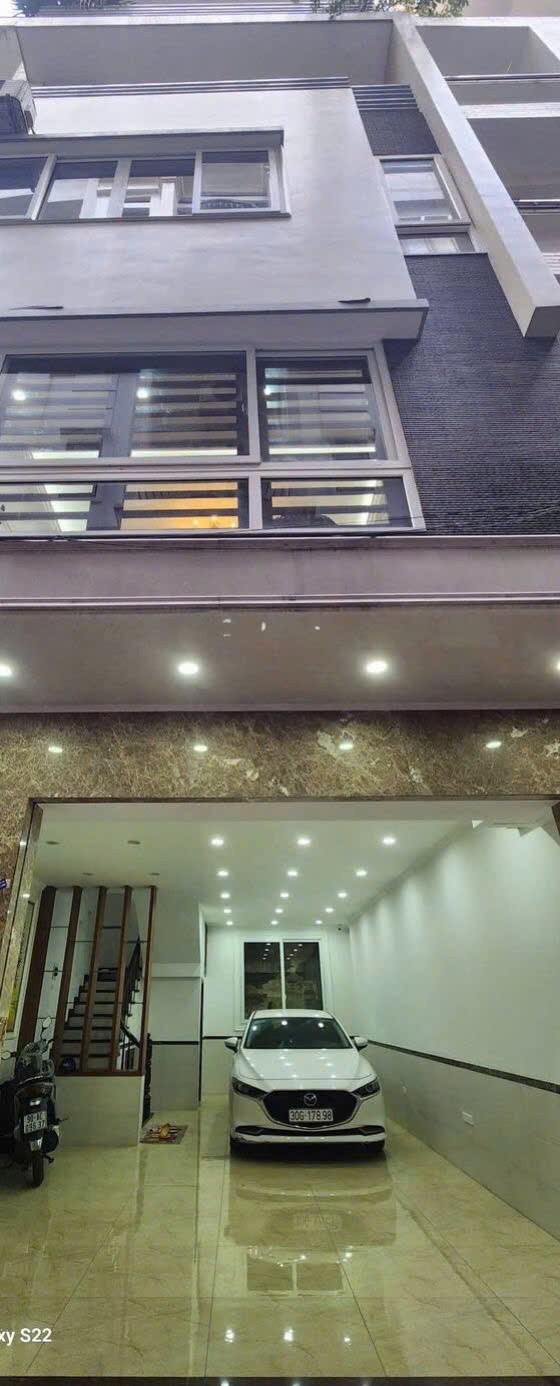  BÁN NHÀ PHỐ TRUNG KÍNH CẦU GIẤY - SIÊU PHẨM PHÂN LÔ - Ô TÔ TRÁNH - 2 MẶT THOÁNG TRƯỚC SAU - TẶNG FULL NỘI THẤT TRỊ GIÁ 3 TỶ ĐỒNG  -THÔNG SỐ VÀNG : S=57.1M2 - MẶT TIỀN 5.5M -  5 TẦNG - LH : Mr HOÀNG PHÚ - PHONE : 0385683333 