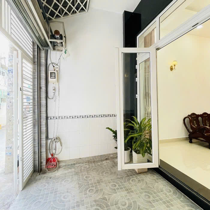  NHỈNH 6TỶ HẺM XE HƠI 3 TẦNG 65m2 4X16m GẦN CHỢ HẠNH THÔNG TÂY KHU VIP 