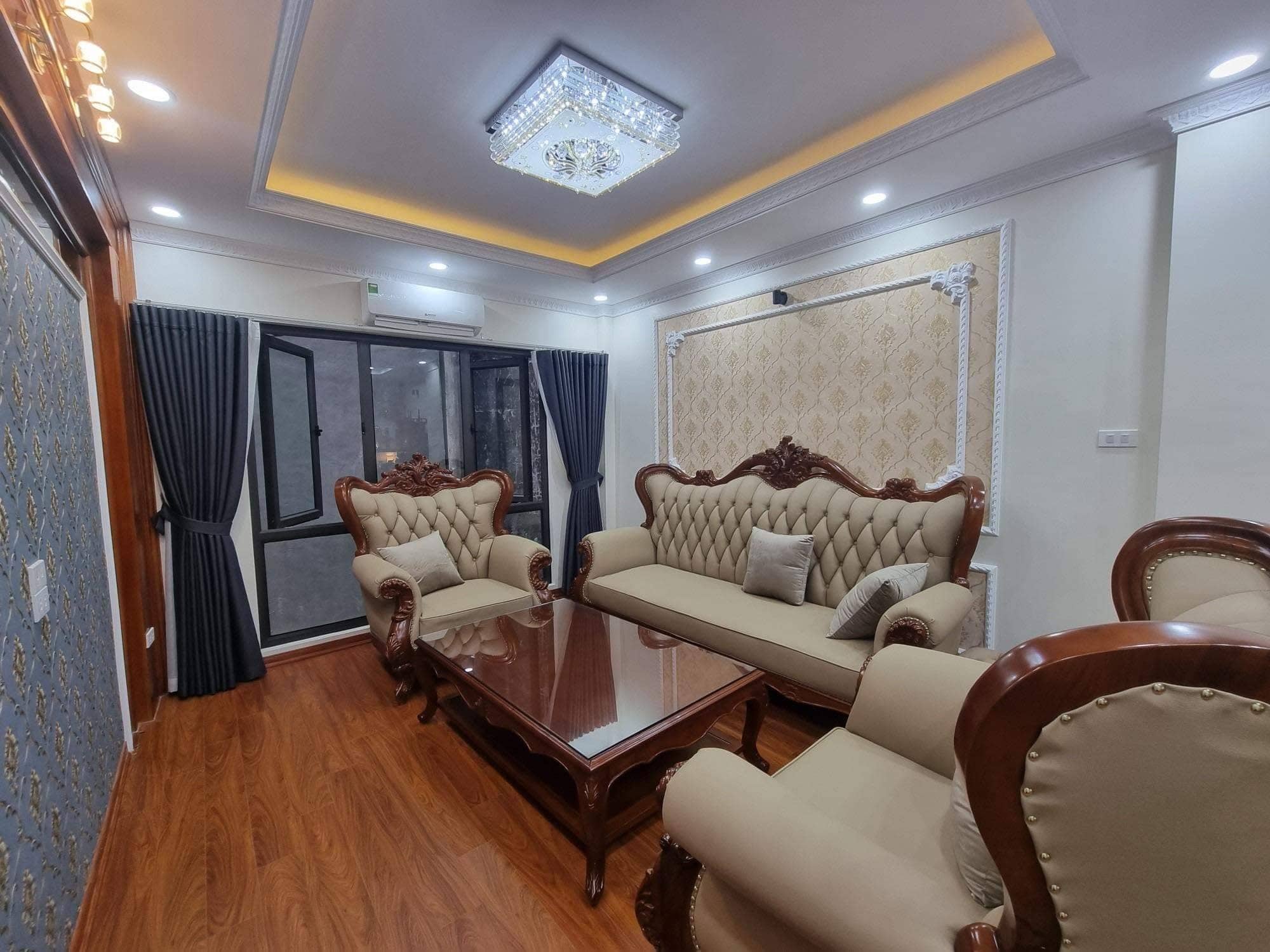  Bán nhà mặt phố Trần Hưng Đạo, Hoàn Kiếm 383m x MT 10m, KD bất chấp, giá 375 tỷ. LH: 0366051369 