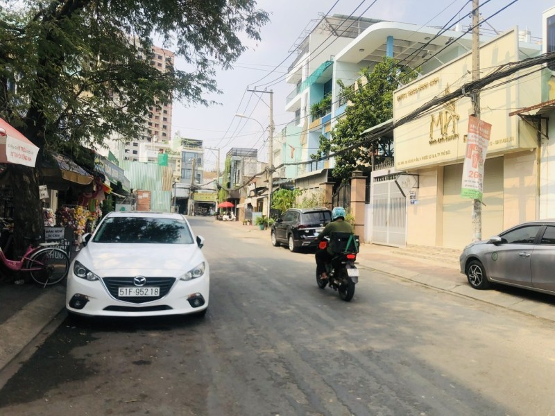  Bán Đất Mặt Tiền Hồ Bà Phấn, 255m2, Ngang  Khủng 12M, Phước Long A- T.p Thủ Đức 