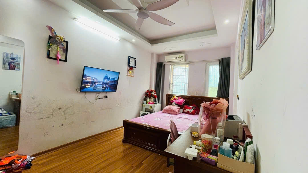  Bán nhà đường Tam Trinh quận Hoàng Mai, mặt ngõ ô tô thông, 38m2, giá nhỉnh 8 tỷ 