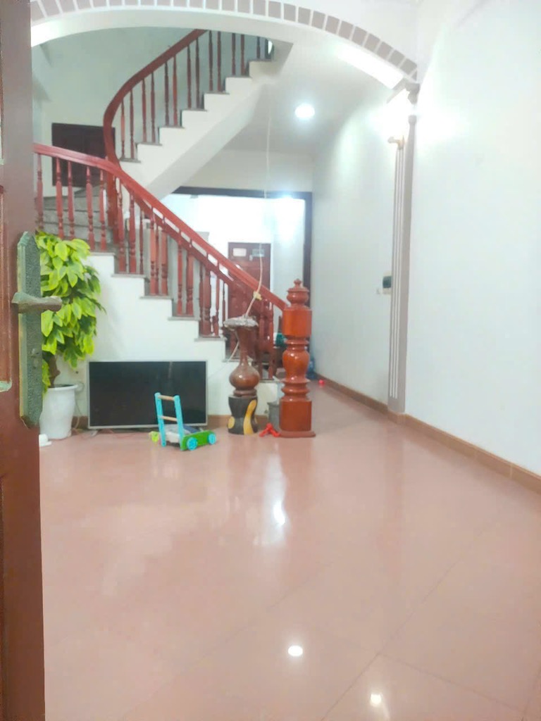  BÁN GẤP NHÀ 460 KHƯƠNG ĐÌNH-THANH XUÂN 36M X 4 TẦNG-6PN- GIÁ 5,6 TỶ 