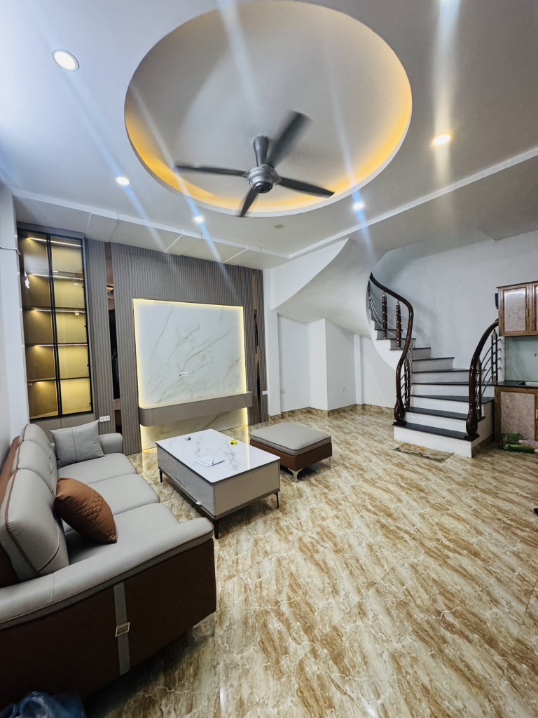  Bán nhà phố Tôn Đức Thắng, Đống Đa, cách 10m ra ô tô tránh, gần hồ, 35m, mt 6m, 8.95 tỷ 