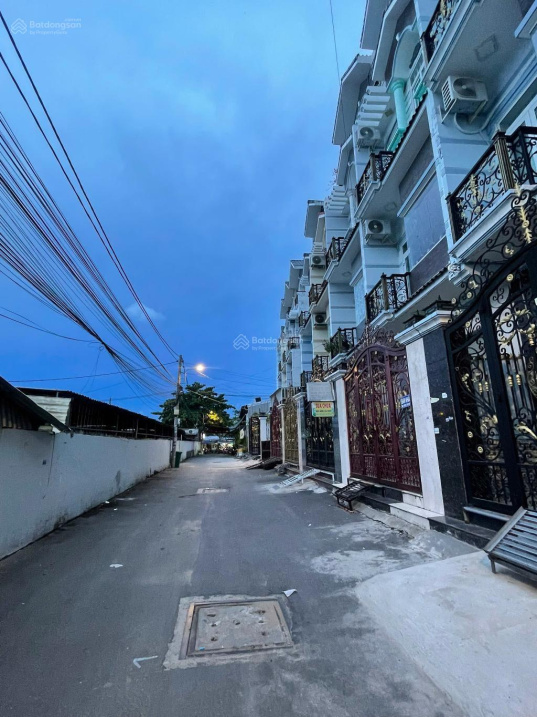  NHÀ HẺM XE HƠI TRÁNH NHAU Q8, 4 TẦNG, 4x12, 4PN, CHỈ 5 TỶ - LH EM HƯNG 0969 726 705 