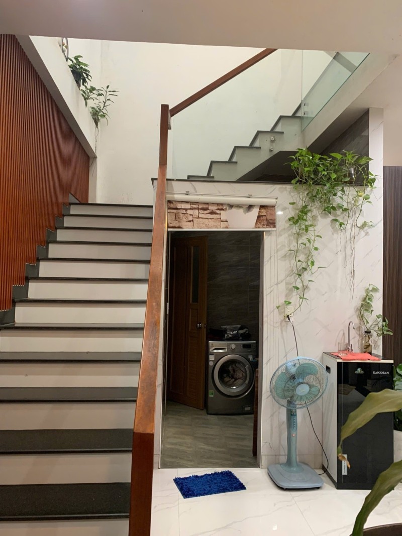  GẤP BÁN! Nhà mới full nội thất, dt 60m2, ngang 7.5m, 2 tầng ở ngay, chỉ 3.68 tỷ 
