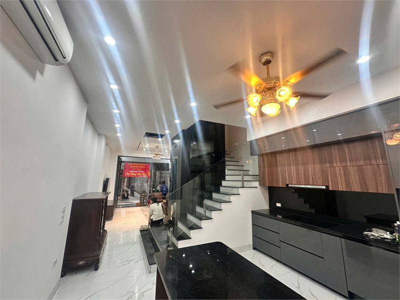  Bán Nhà Ngõ 205 Xuân Đỉnh – Ô tô Đỗ Cửa - 70m² x 4Tầng – MT 4.7m – Thang Máy – 21 Tỷ 