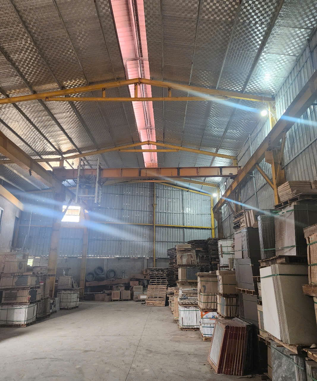  bán 200m mặt quốc lộ 6 Phú Nghĩa-Chương Mỹ-HN
tặng thêm 251m full ont và nhà sưởng mới dựng hết 5 tỷ 