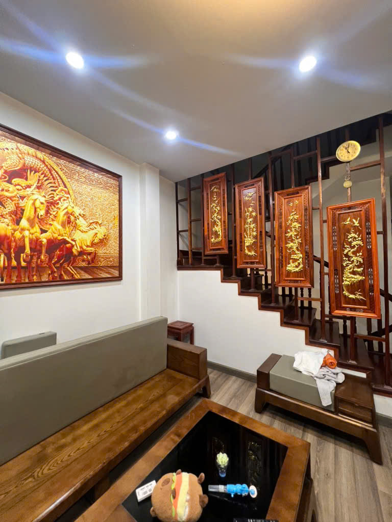  Bán nhà Ái Mộ, Ngõ nông- Oto đỗ - dân trí - vài bước ra cong viên trường quốc tế -BV tâm Anh 40m-nhỉnh 9 tỷ 
