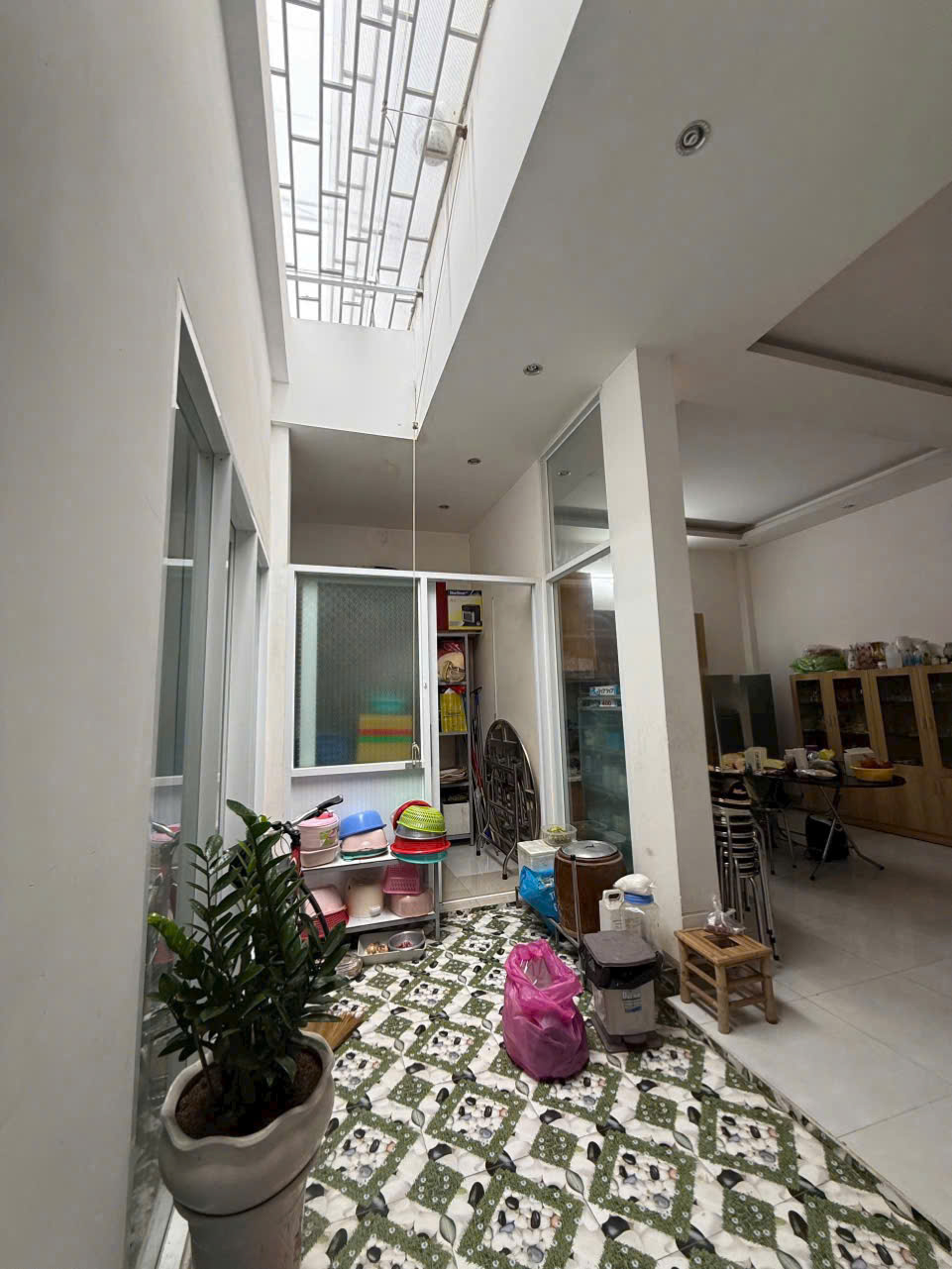 Bán Nhà 1 trệt  1 lầu đường 7m, hai ô tô né nhau tại Vĩnh Hải - Nha Trang Cách 2/4 Chỉ 100m 