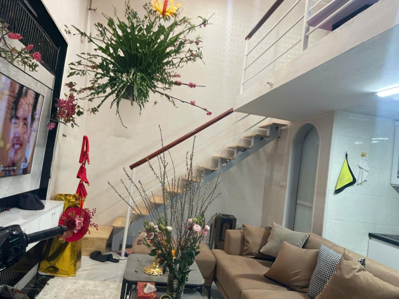  Bán nhà phố Trương Định, mặt ngõ, 15m ra mặt phố, DT 27m2, 5,85 tỷ 