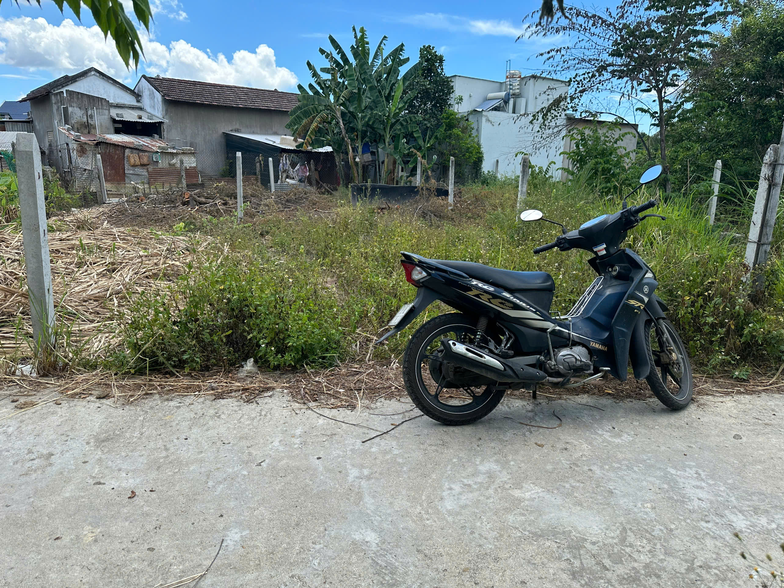  Đất Võ Dõng, Vĩnh Trung,
- đường rộng 3,8m
- khu dân cư ổn định
- Dt: 93,2m full thổ
- Giá 1 tỷ 299tr - Liên heeh : khoi phuquyreal 