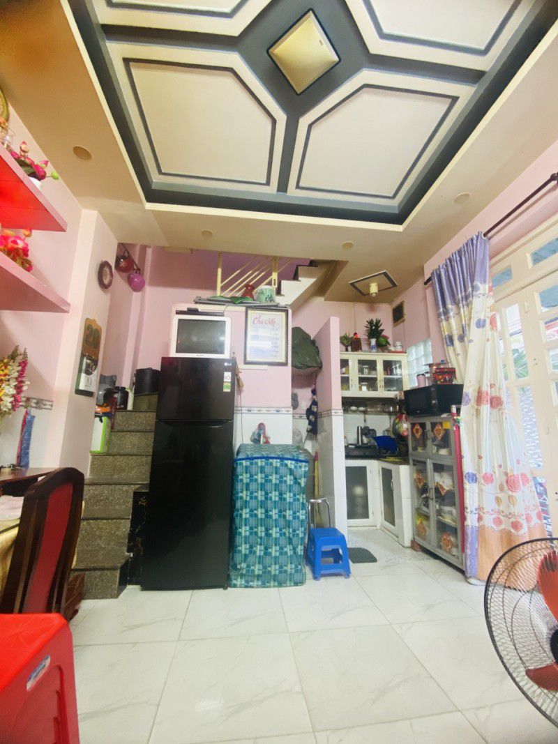  PHƯỜNG 9 TÂN BÌNH - XE TẢI ĐẬU TRƯỚC NHÀ - 3 TẦNG ĐÚC BTCT - HẺM THÔNG - KINH DOANH SẦM UẤT - CHỈ 3.1 TỶ 