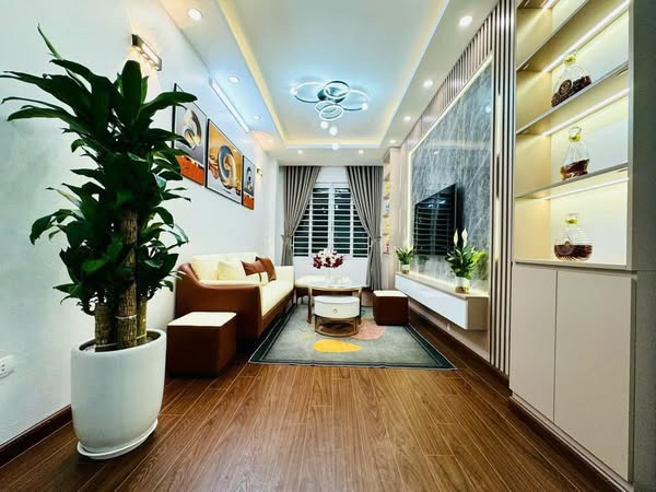  SIÊU HIẾM, 30m 6 TẦNG LÁNG HẠ, PHÂN KHÚC BẠT NGÀN KHÁCH. FULL NỘI THẤT GẦN PHỐ - GẦN Ô TÔ. GIÁ CÓ 7 tỷ 