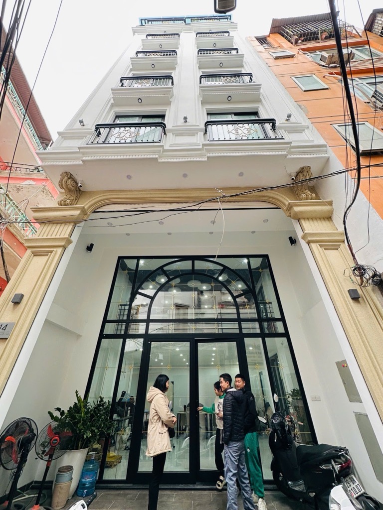  Tòa 8 tầng thang máy phố Giang Văn Minh, Ba Đình, gần phố, sổ vuông vức, 82m, 25 tỷ 