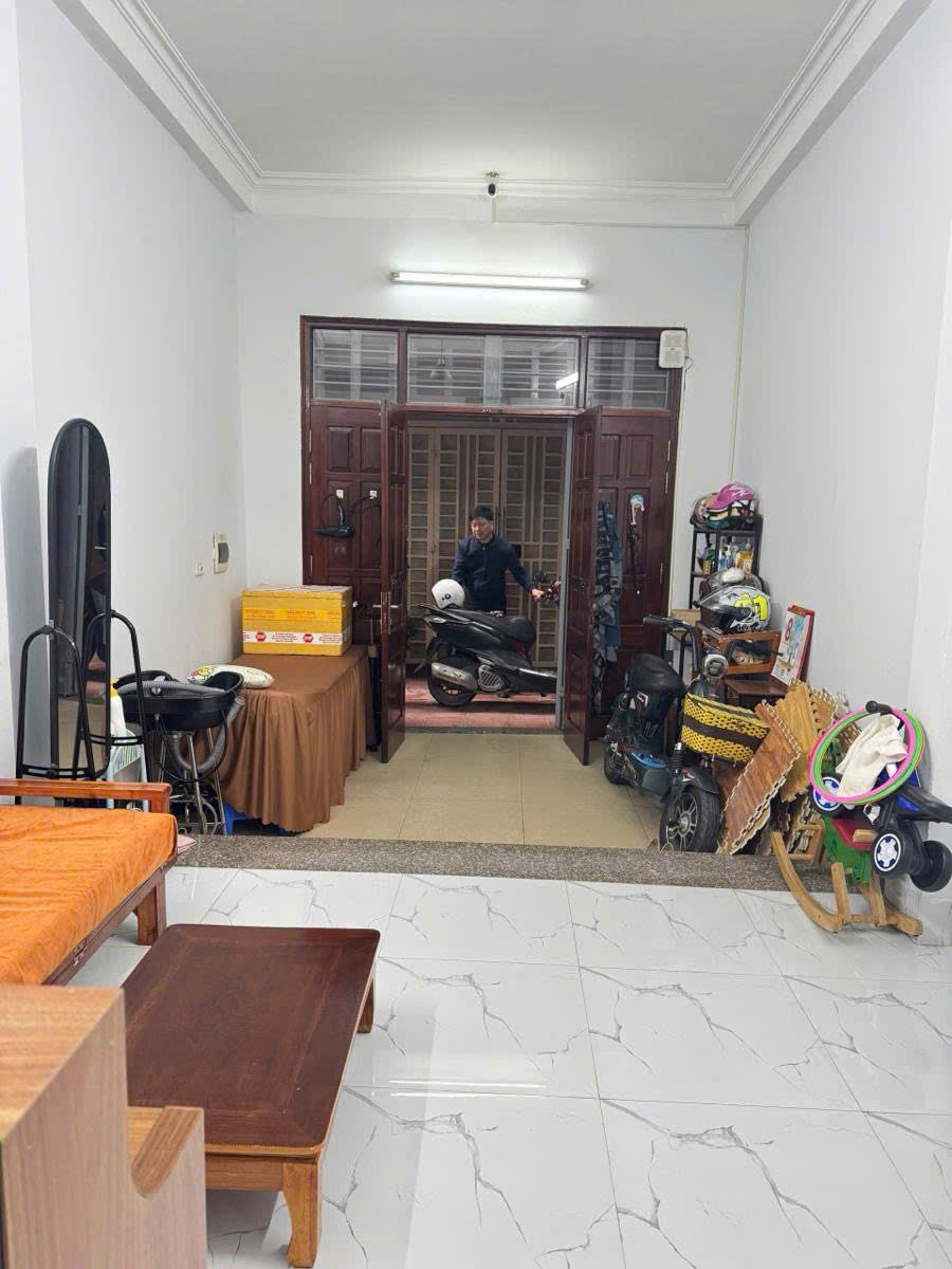  Bán nhà 34m 5T  Bồ Đề, Long Biên , oto ,KD, giá 7,1ty. 