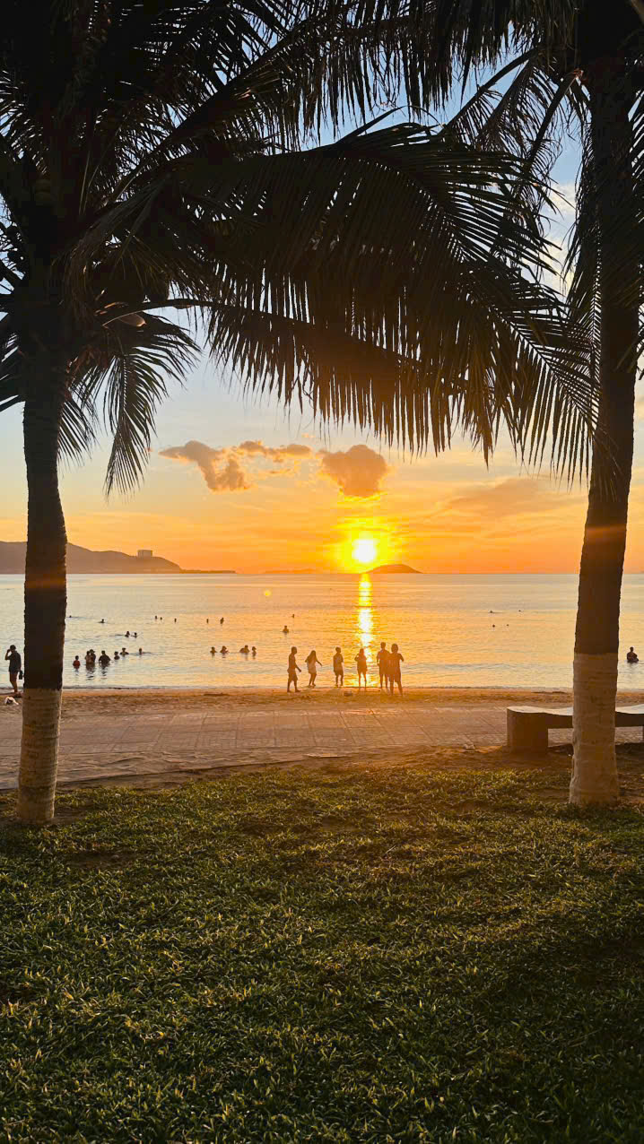  BÁN 5 lô ĐẤT 3 MẶT TIỀN ĐƯỜNG  PHẠM VĂN ĐỒNG ĐƯỜNG VEN BIỂN TP NHA TRANG 