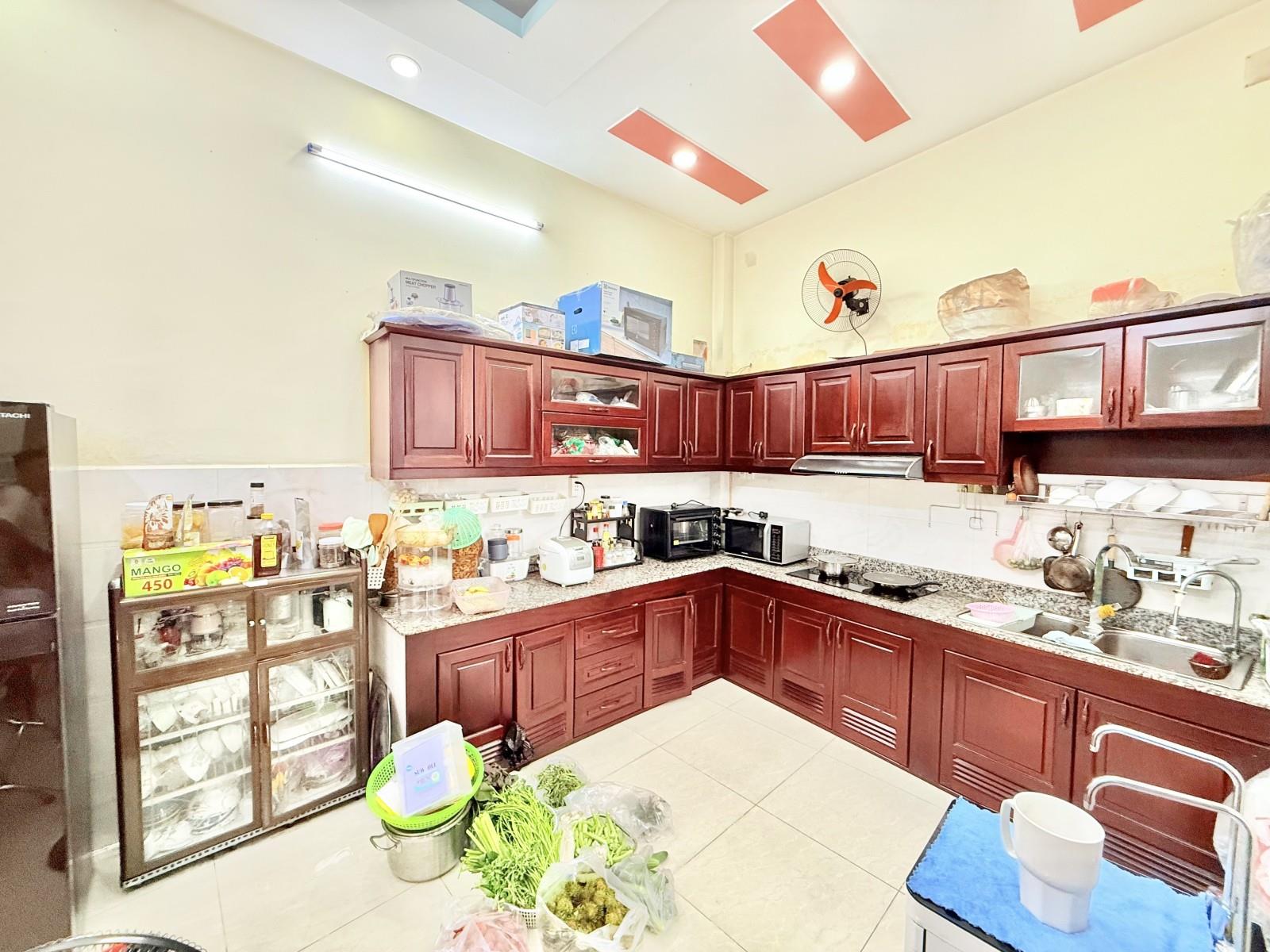  BÁN NHÀ MẶT PHỐ ÂU CƠ, TÂN SƠN NHÌ, TÂN PHÚ, 9.4 TỶ - 5 PN, 4 WC, SỔ HỒNG 