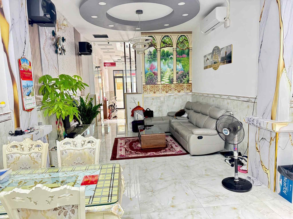  SIÊU PHẨM MẶT TIỀN BÌNH TÂN - 118M2 - XE TẢI VI VU - 3 TẦNG LUNG LINH BTCT - PHÁP LÝ CHUẨN - HOÀN CÔNG ĐỦ - CHỈ NHỈNH 10 TỶ TL 