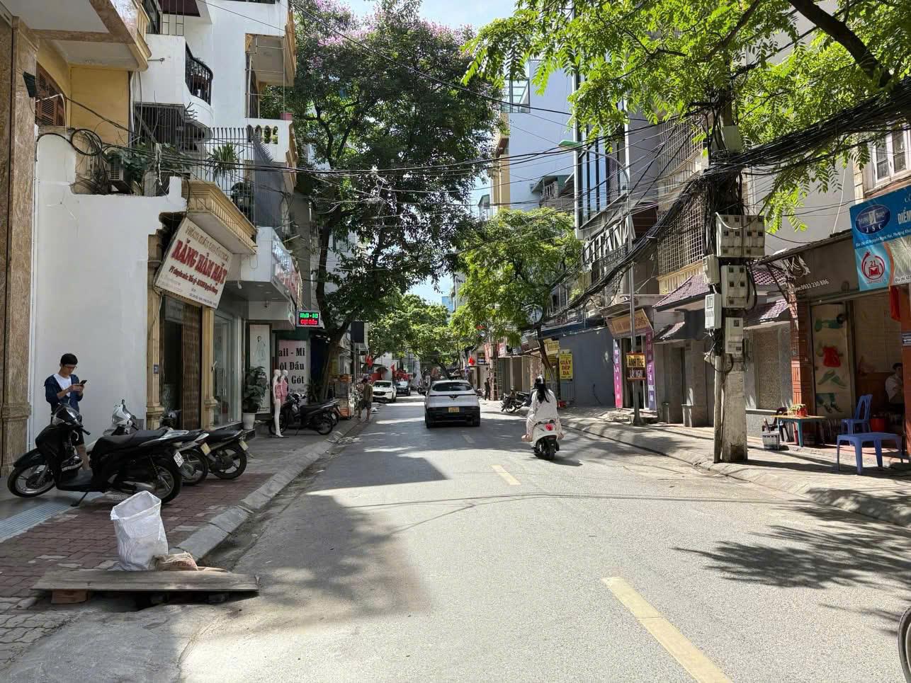  BÁN ĐẤT MẶT PHỐ CẦU GIẤY  Ô TÔ TRÁNH VỈA HÈ, MẶT TIỀN RỘNG 8M, 115M CHÀO 24.9 TỶ 