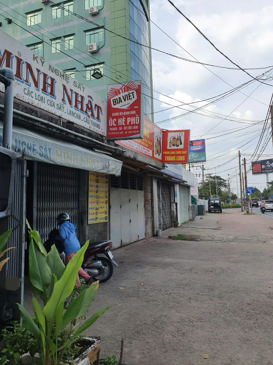  Bán Nhà Mặt Tiền Quốc Lộ 13, P.26, Bình Thạnh - 10.5x29m - 57 Tỷ 