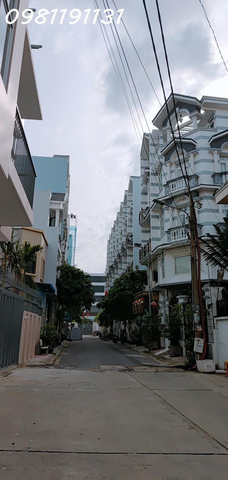  NHÀ 3 TẦNG MẶT TIỀN HẺM XE TẢI TRỊNH ĐÌNH TRỌNG – CẠNH CHỢ, SIÊU THỊ – GIÁ MỀM CHỈ 7 TỶ 