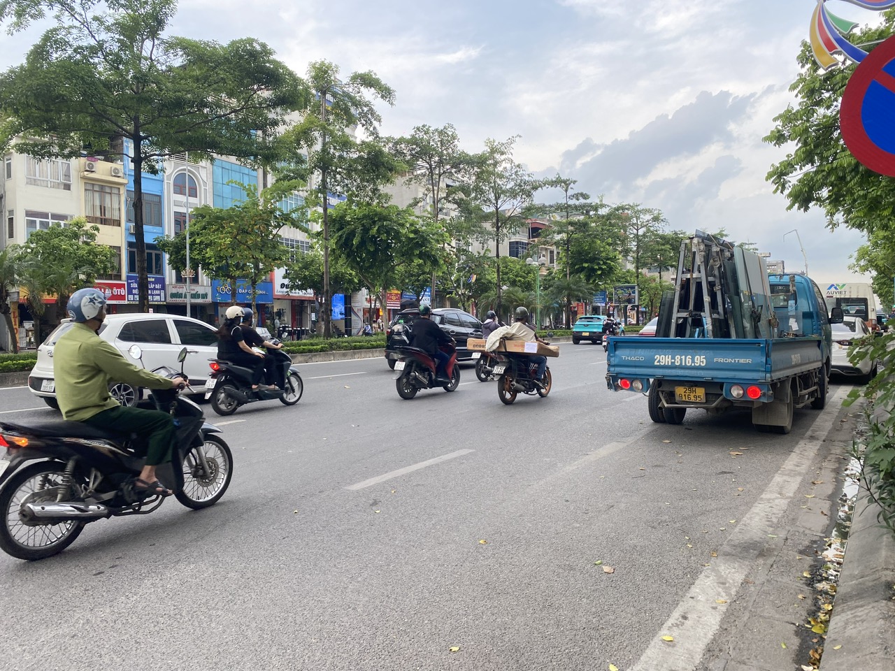  BÁN ĐẤT NGÔ GIA TỰ, LONG BIÊN, NGÕ THÔNG, Ô TÔ, GẦN PHỐ. DIỆN TÍCH 186M2, MẶT TIỀN 12.5M. 
