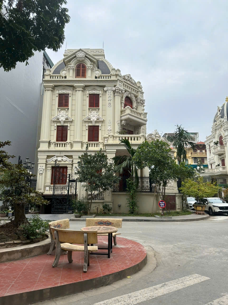  Giam 5 tỷ siêu biệt tự Trung Văn Tố Hữu,3 thoáng,vỉa hè rộng lớn,mặt tiền uy lực,kinh doanh đẳng cấp,duy nhất có hầm 