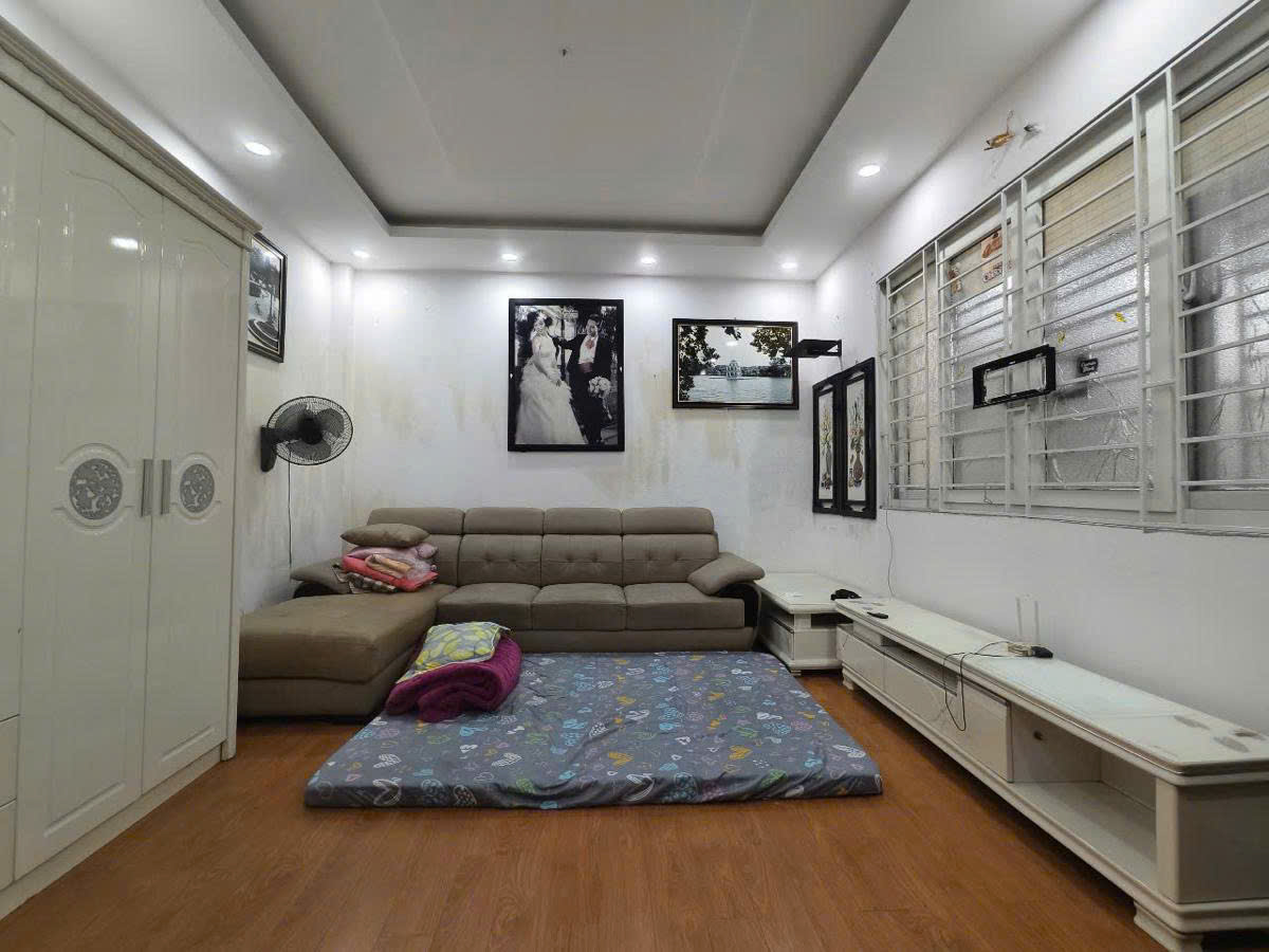  BÁN NHÀ 31m 5 T – NGÕ NÔNG  BỒ ĐỀ, LONG BIÊN Giá 6,5ty oto KD 