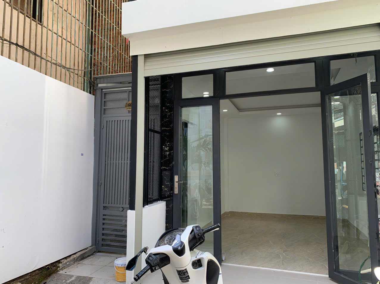  Bán HXH Trần Đình Xu, Nguyễn Cư Trinh, Quận 1. 4x9m, Chỉ 10.7 tỷ 