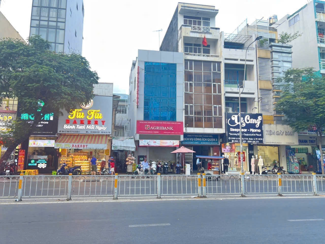 Cần bán Mặt tiền đường Lê Văn Sỹ, P.14, Q.3, 4.35x13m, 26 tỷ 