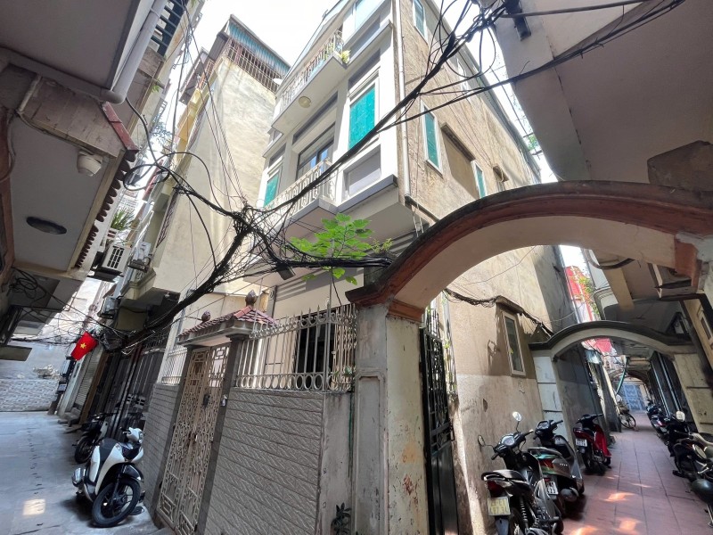  TRUNG TÂM BA ĐÌNH QUẬN - GẦN PHỐ - LÔ GÓC 4 THOÁNG - MẶT TIỀN RỘNG - Ở THÍCH 