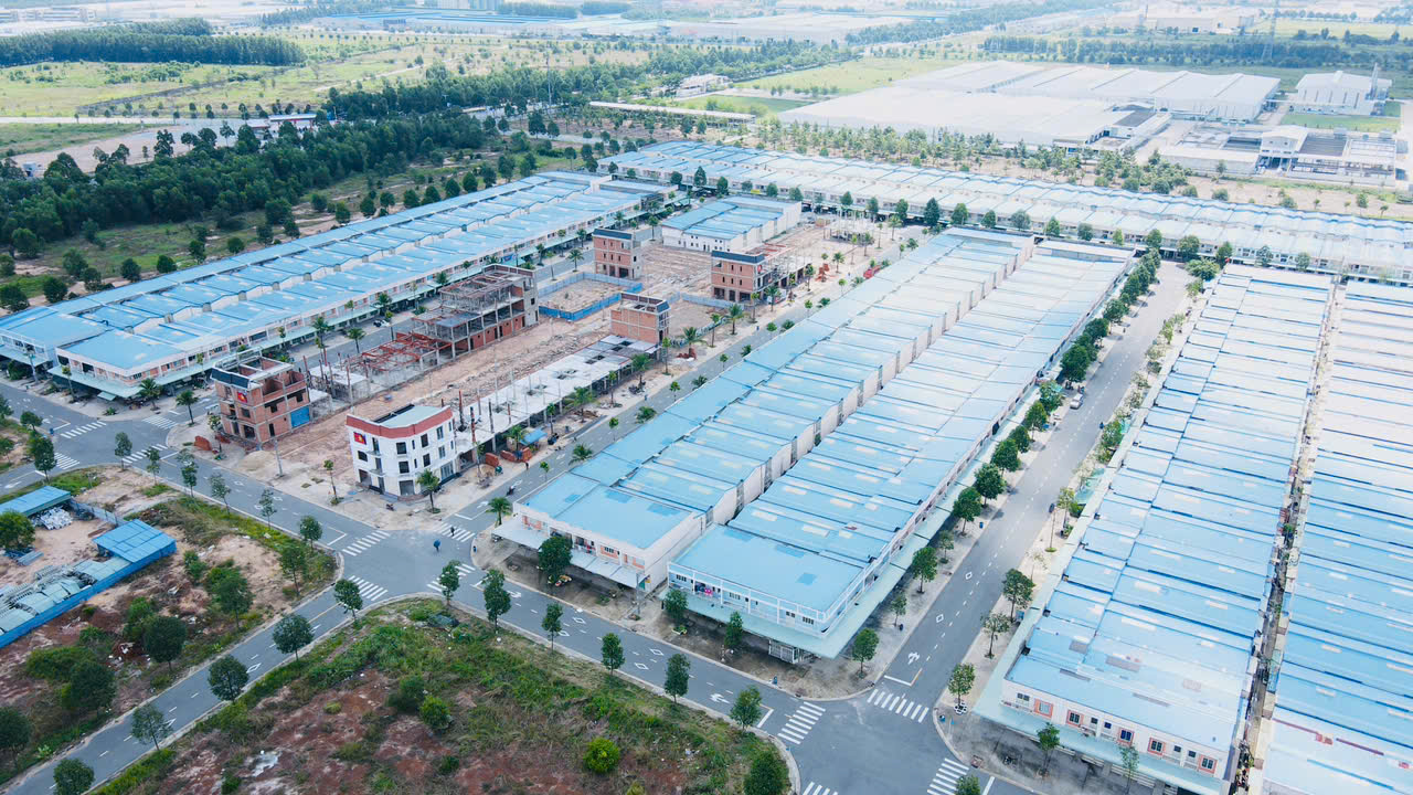  BÁN GẤP DÃY TRỌ SẴN THU NHẬP 12TR/THÁNG 300M2 - SỔ SẴN 