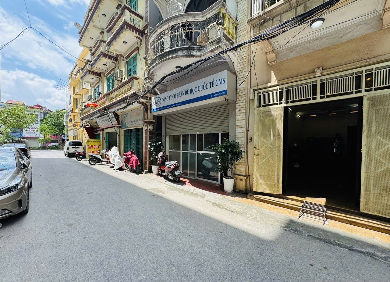  ???? SIÊU PHẨM VIỆT HƯNG - MẶT NGÕ ÔTÔ TRÁNH - VIEW TRUNG TÂM THƯƠNG MẠI

???? Ngô Gia Tự, Long Biên – 95m² x 4T, giá 21.9 tỷ 