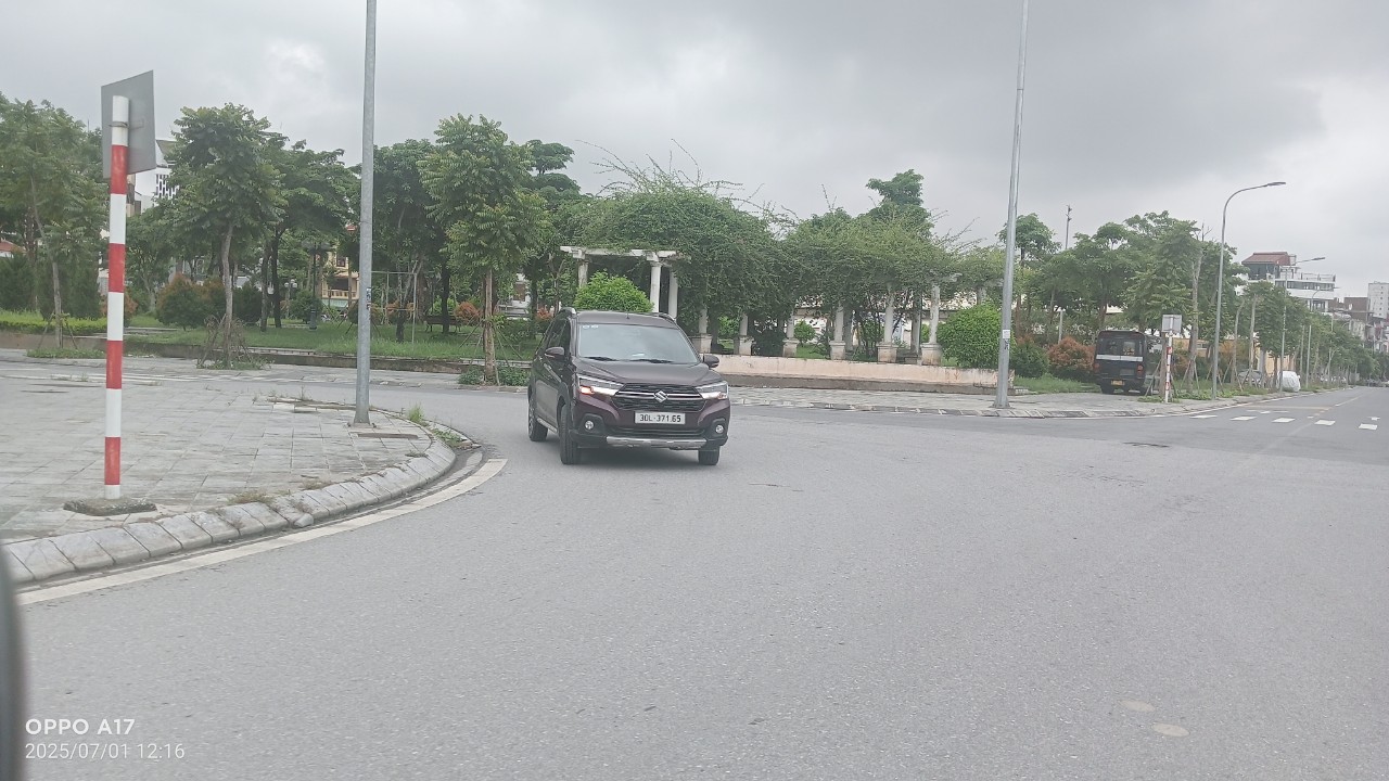  BÁN ĐẤT LÝ SƠN - NGỌC THỤY, VIEW TRIỆU ĐÔ
???? Diện tích: 56m²
???? Ô tô 7 chỗ vào tận nhà – Đường thông thoáng
???? View đẹp – Giá trị gia tăng cao
???? Giá bán: 9 tỷ 800 triệu 